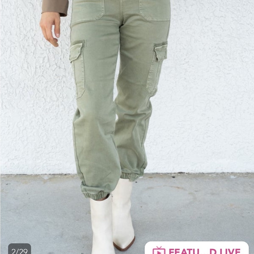 NWT, just in. Risen Olive Green Cargo Pants